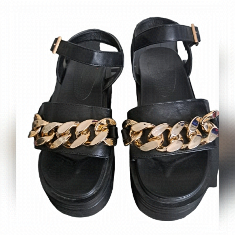 TRUFFLE COLLECTION black platform chunk thick chain sandals Academia Wednesday 7